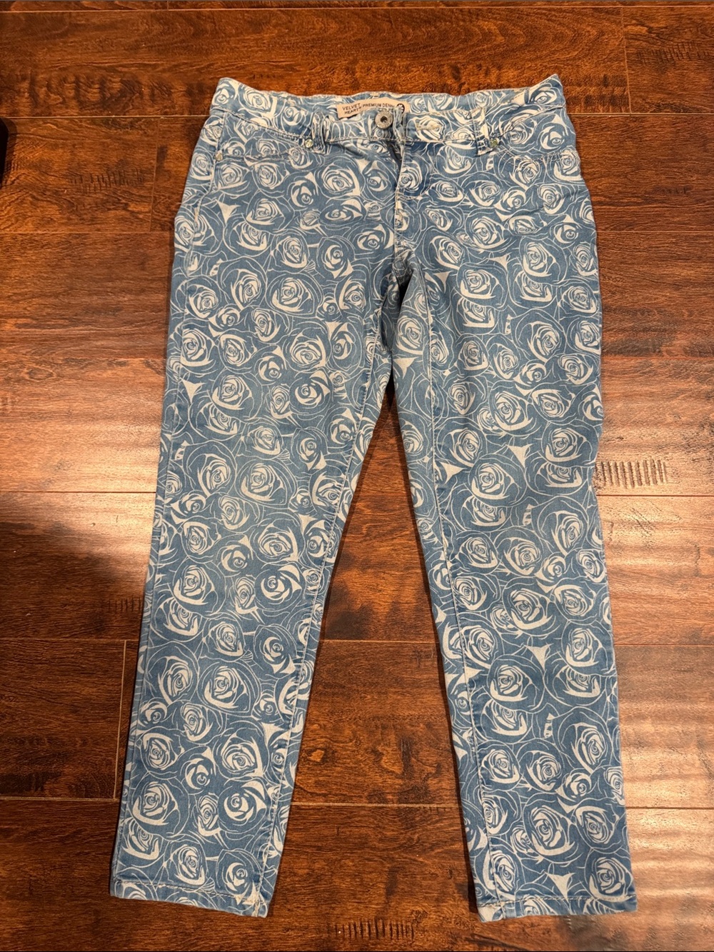 Velvet Heart Blue Rose-Print Skinny Jeans